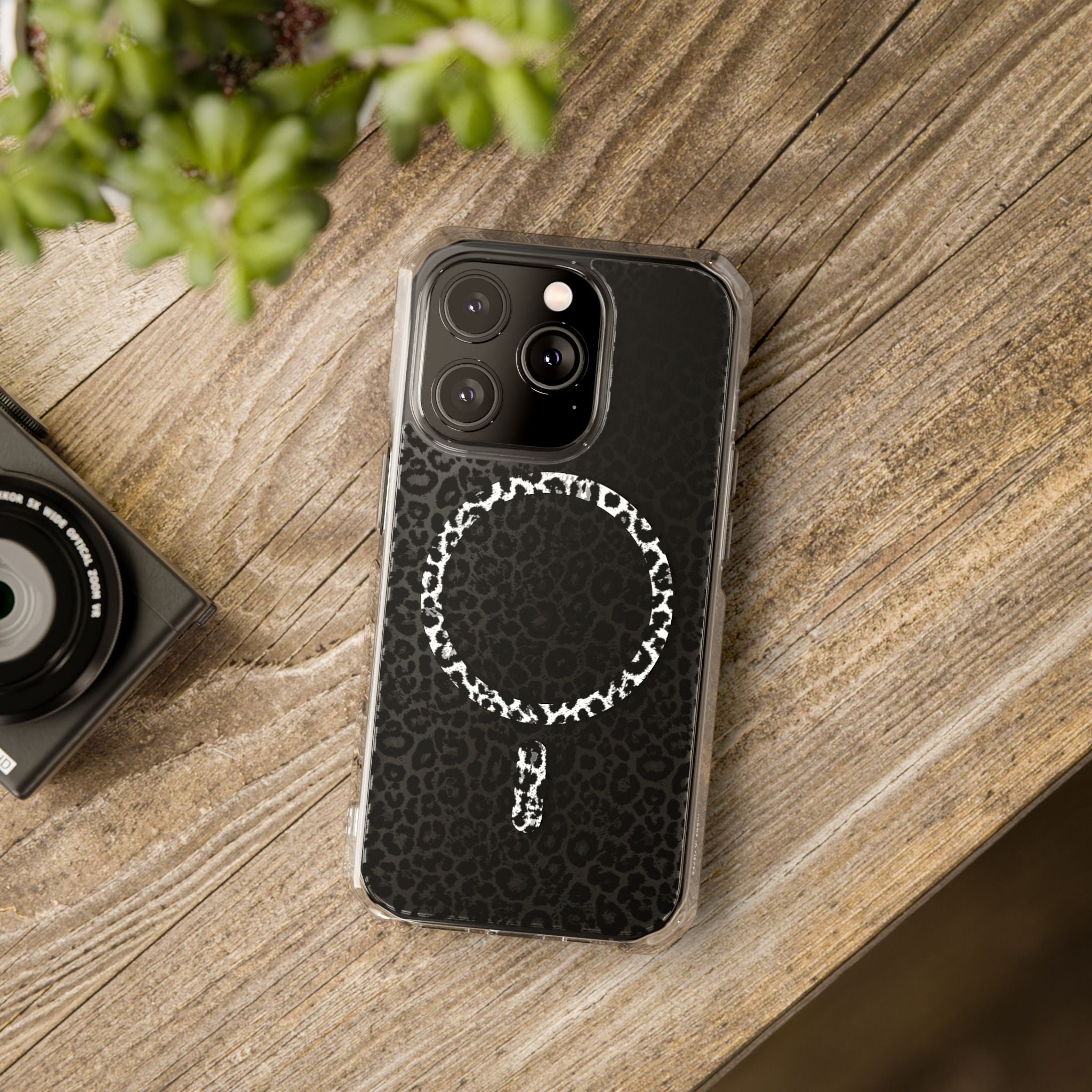 Leopard Magnetic iPhone 14, 15, 16 Series Clear Impact Cases