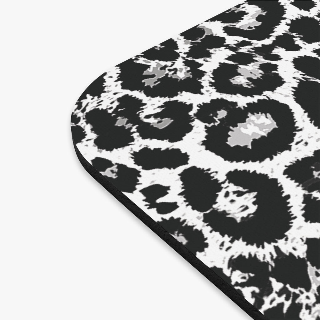 Black and White Leopard Print Mouse Pad